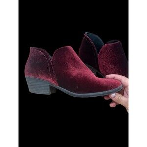 Soda Burgundy/Wine Color, Size 8 Ankle Boots